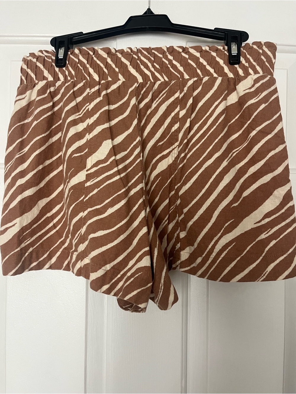 A New Day High-Waist Zebra-Print Linen Blend Pull-On Shorts - Picture 3 of 7